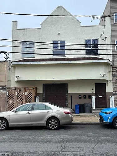 74 Walnut St Photo 1