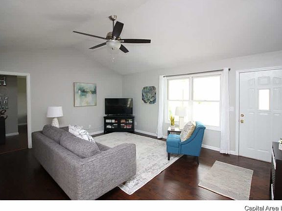 4th image of 421 Lakeview Dr