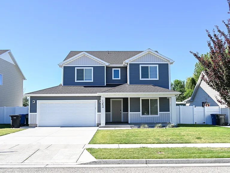 1254 W 290 South Amber Flds — Photo 1