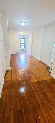 Rented by United Realty Equities | media 23