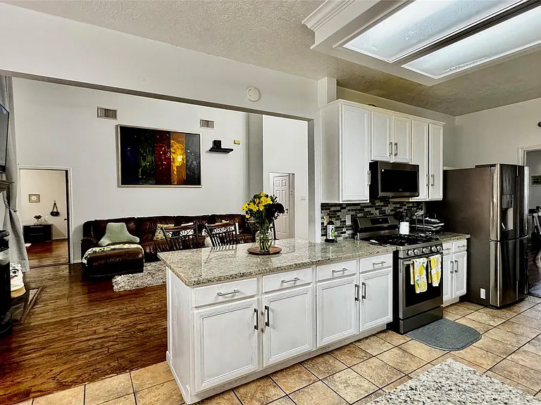 14506 Wadlington Dr — Photo 12