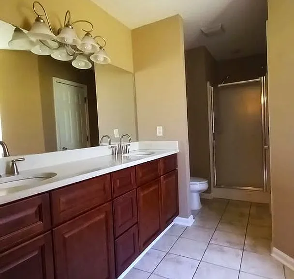 2225 Redwood Dr — Photo 8