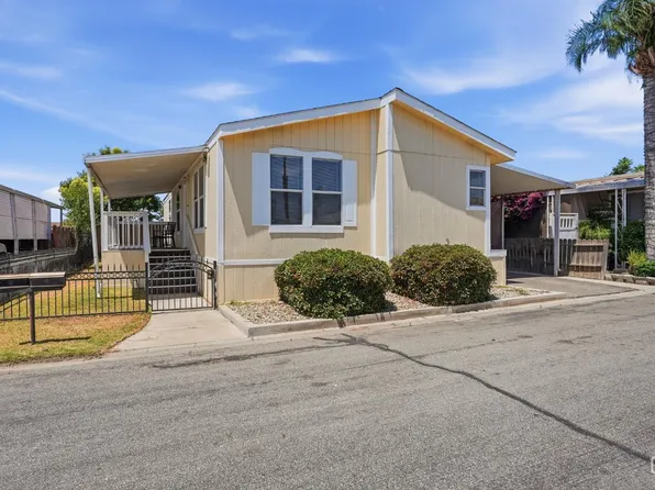 203 Dogwood Ln, Bakersfield, CA 93308