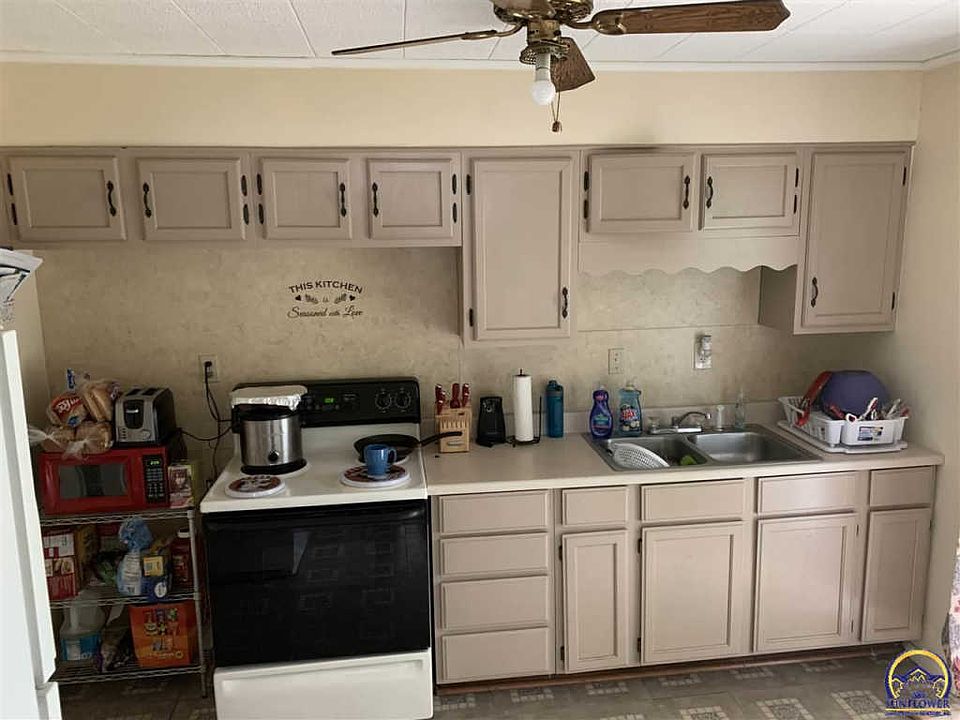 2nd image of 3418 SE Ohio Ave
