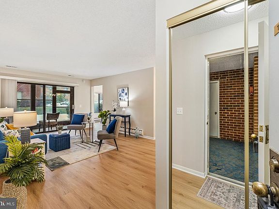 4th image of 15310 Pine Orchard Dr #84-1E