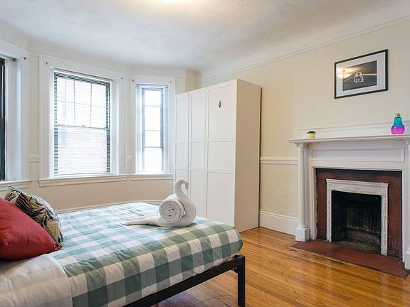 3rd image of 49 Babcock St #4