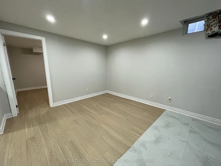 92 Jaffray Rd #BASEMENT — Photo 5
