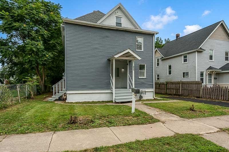 1st image of 229 Forest Ave