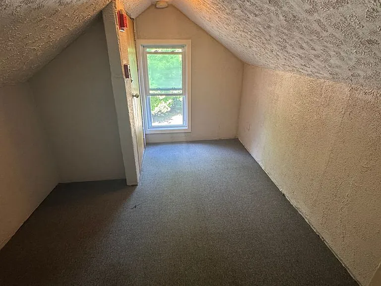 11 Mulberry St — Photo 15