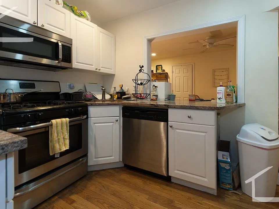 56 Egmont St #3