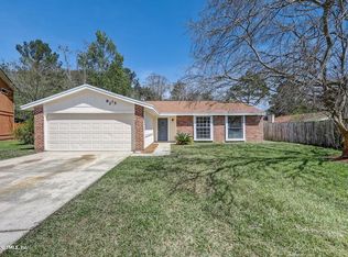 8275 Knotts Landing Dr N, Jacksonville, FL 32244