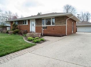 9076 Birkhill Dr, Sterling Heights, MI