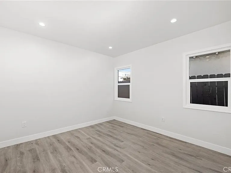 5715 Campo Walk — Photo 17
