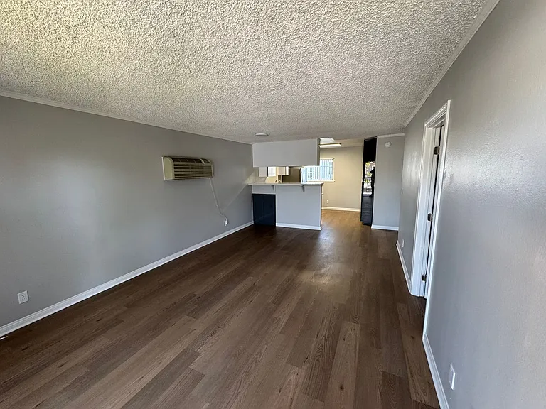 Villa Del Sol Apartments — Photo 124