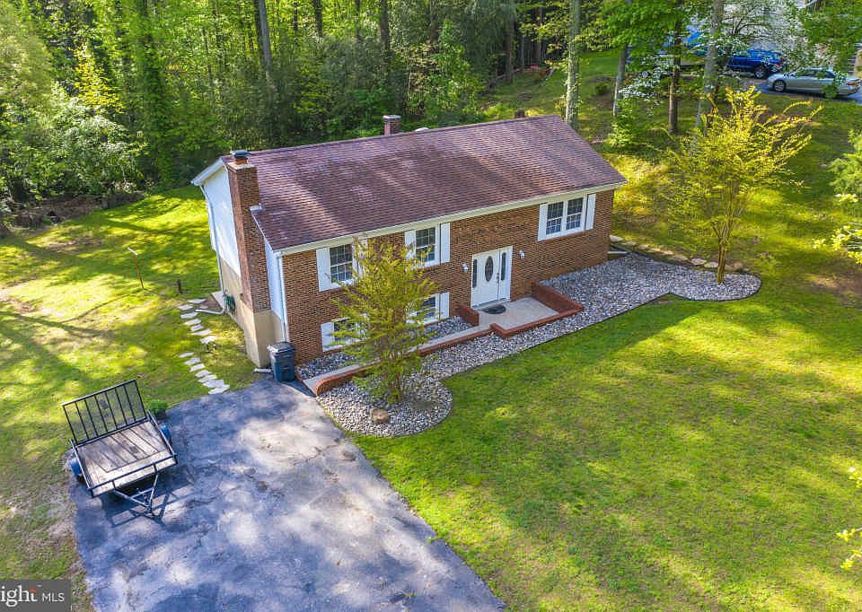 1st image of 29940 Cross Woods Dr