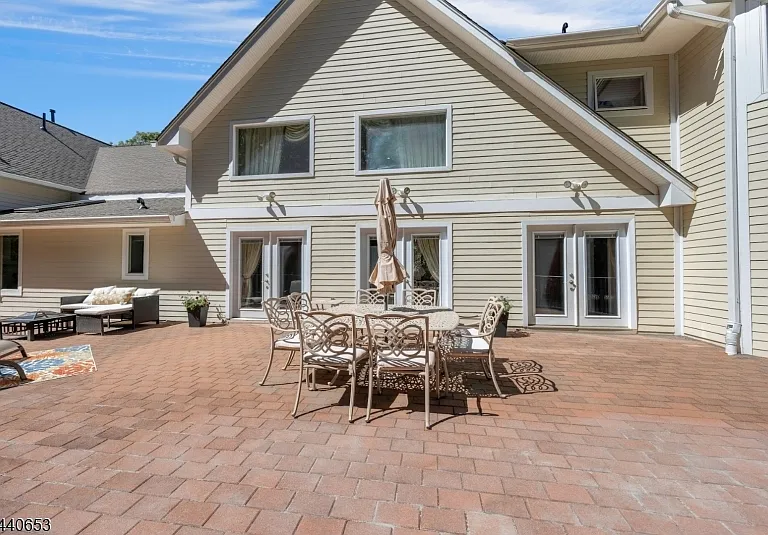 252 Mabel Pl — Photo 45