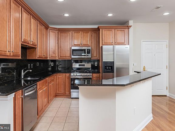 5th image of 236 Garden Park Blvd