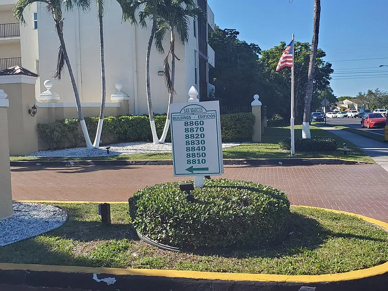 8850 Fontainebleau Blvd #103 — Photo 35