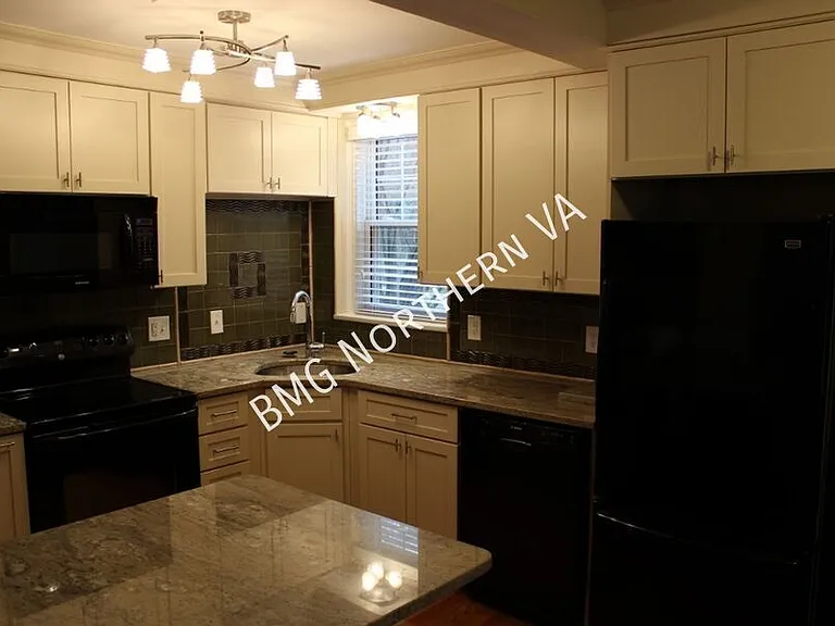2739 S Buchanan St — Photo 9