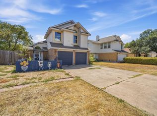 1315 E Logan St, Round Rock, TX 78664