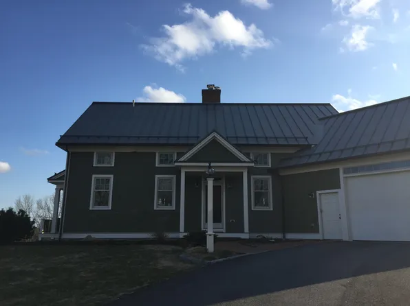 68 Brixham Rd, York, ME 03909