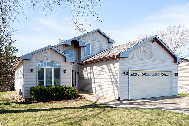 1st image of 1306 Candlewick Dr NW