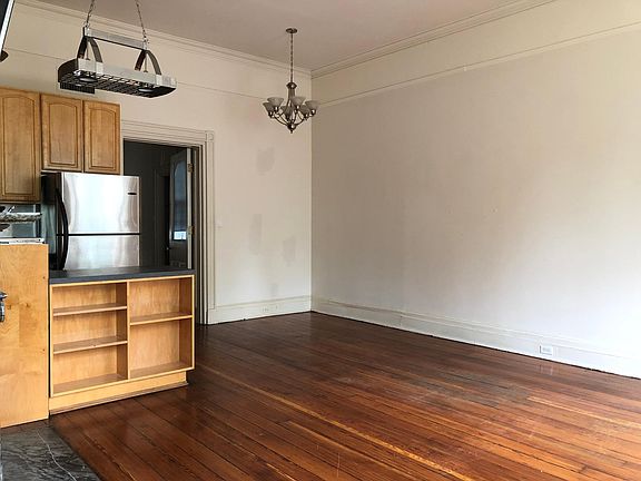 5th image of 704 S Washington Sq #1F0