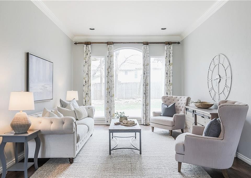 1st image of 2704 Portofino Pl