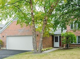 1607 N Courtland Dr, Arlington Heights, IL 60004
