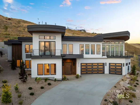 2432 S Globe Ln, Boise, ID 83716