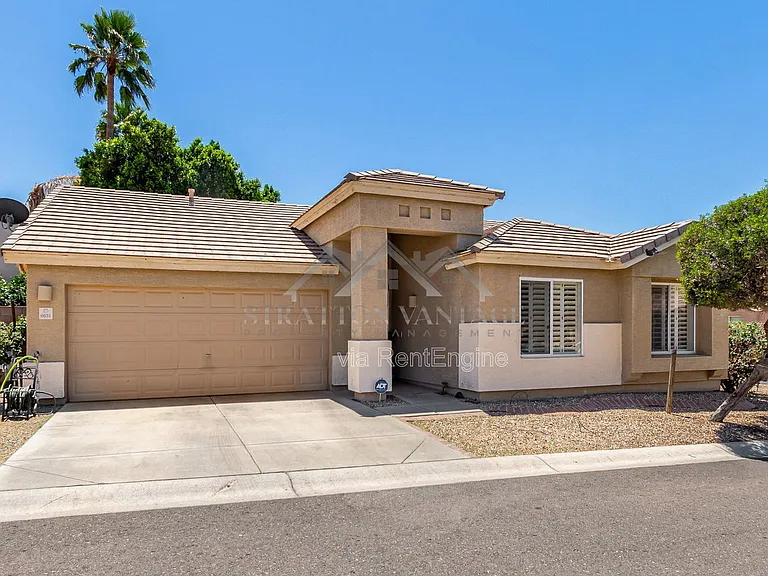 6631 E Rhodes St — Photo 2