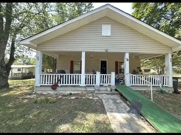 459 Pikeville Ave, Graysville, TN 37338