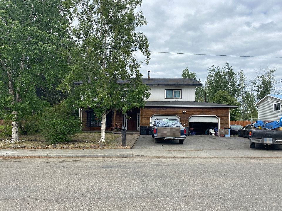 1st image of 590 Slater Dr