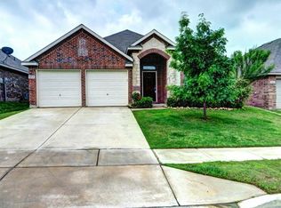 3912 Hunter Peak Rd, Roanoke, TX 76262