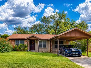 313 Bohme St, Uvalde, TX 78801