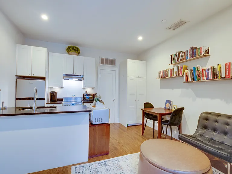 652 Massachusetts Ave #2 — Photo 7