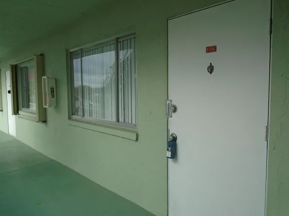 3500 Springdale Boulevard #304, Palm Springs, FL 33461