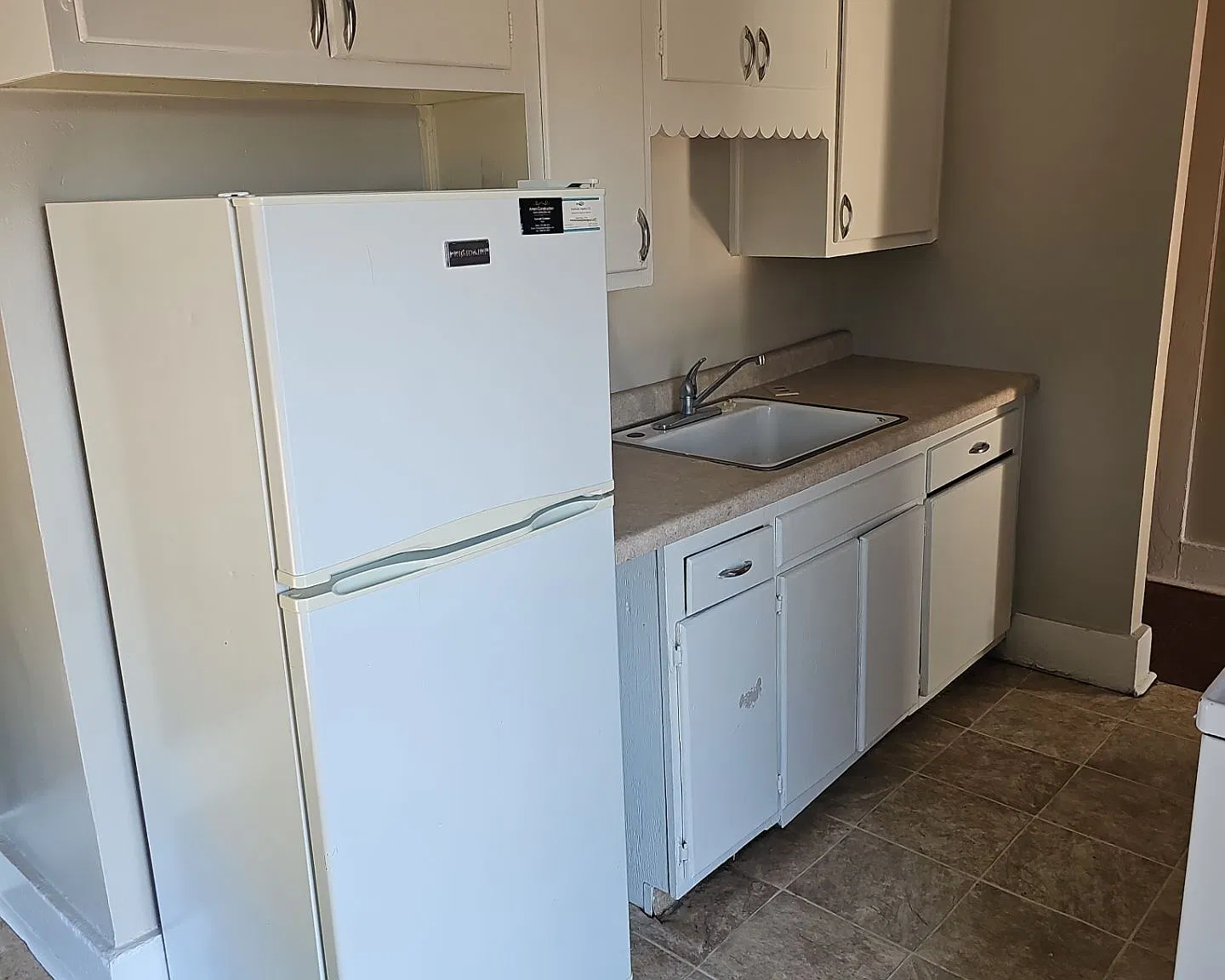 1006 W Franklin St — Photo 3