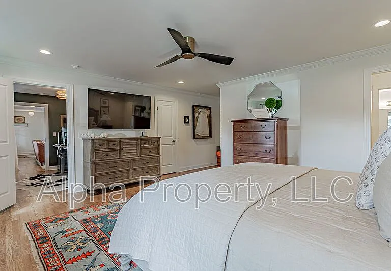 804 N Weston St — Photo 13