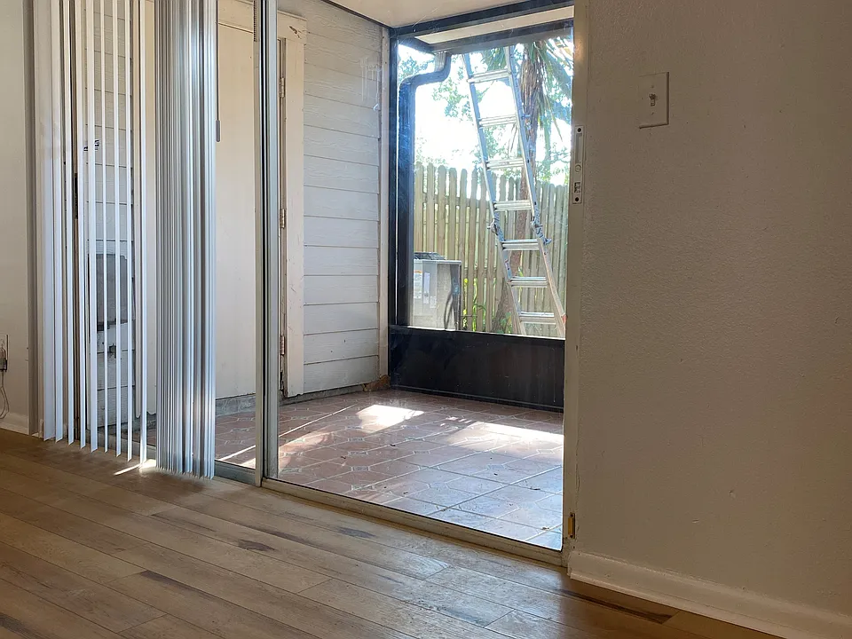 Fully fenced yard _ perfect for outdoor relaxation.