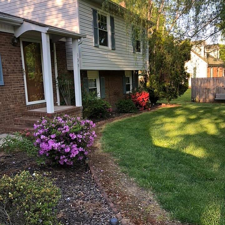1st image of 135 Woodlawn Dr