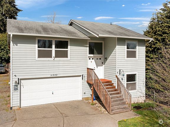 3rd image of 11522 199th Avenue Ct E