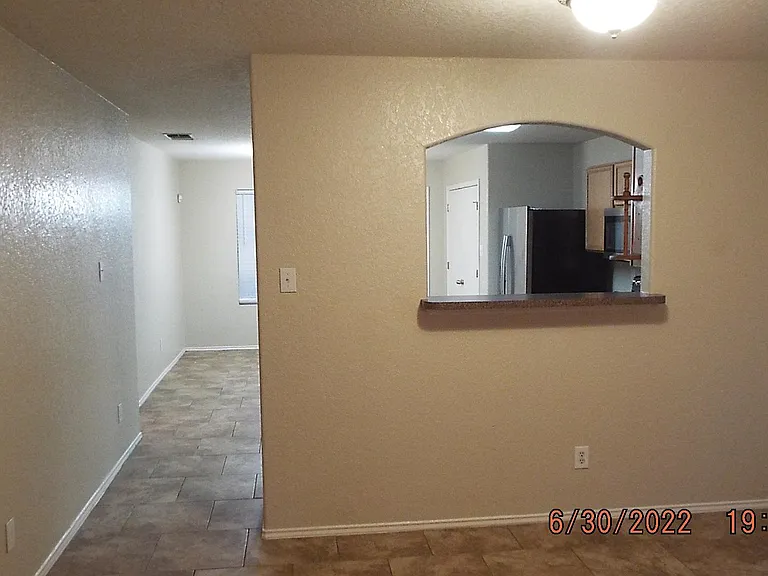 105 Wistoria Ct — Photo 5