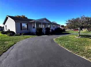 225 E North St, Assumption, IL 62510