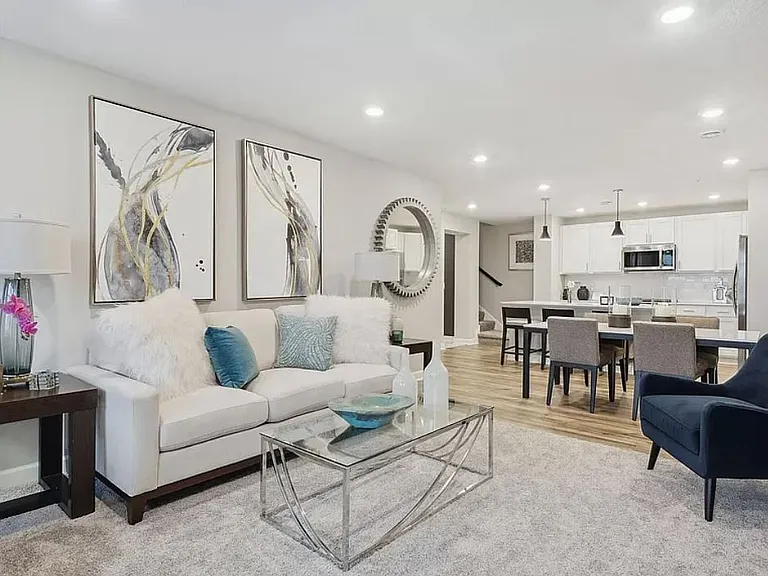 5209 Long Pointe Pass — Photo 3