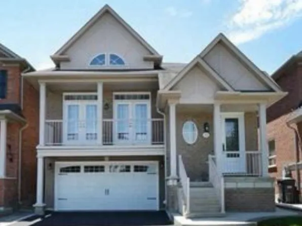32 Okanagan Dr, Brampton, ON L6R 2X9