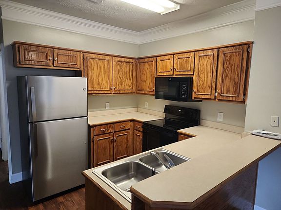 2nd image of 8082 Veterans Pkwy APT 2502