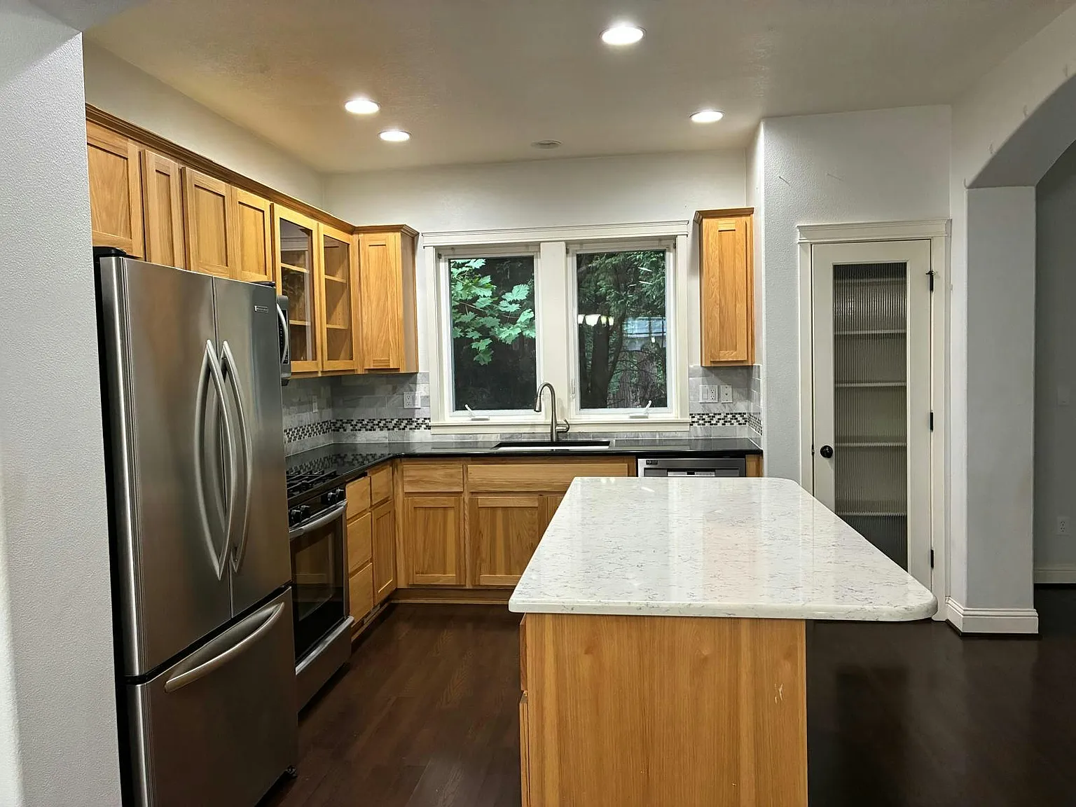160 NE Porto Way — Photo 4