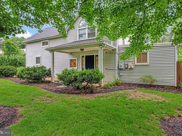 7923 Clark Station Rd, Severn, MD 21144