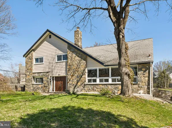 1011 Stanford Dr, Wynnewood, PA 19096